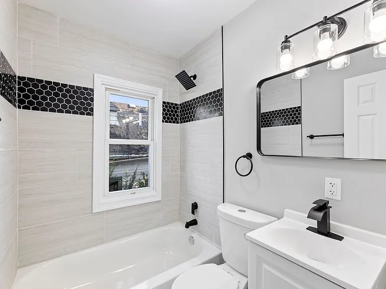 2053 Maryland St #1 — Photo 5
