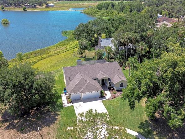 709 Sportsman Park Dr, Seffner, FL 33584