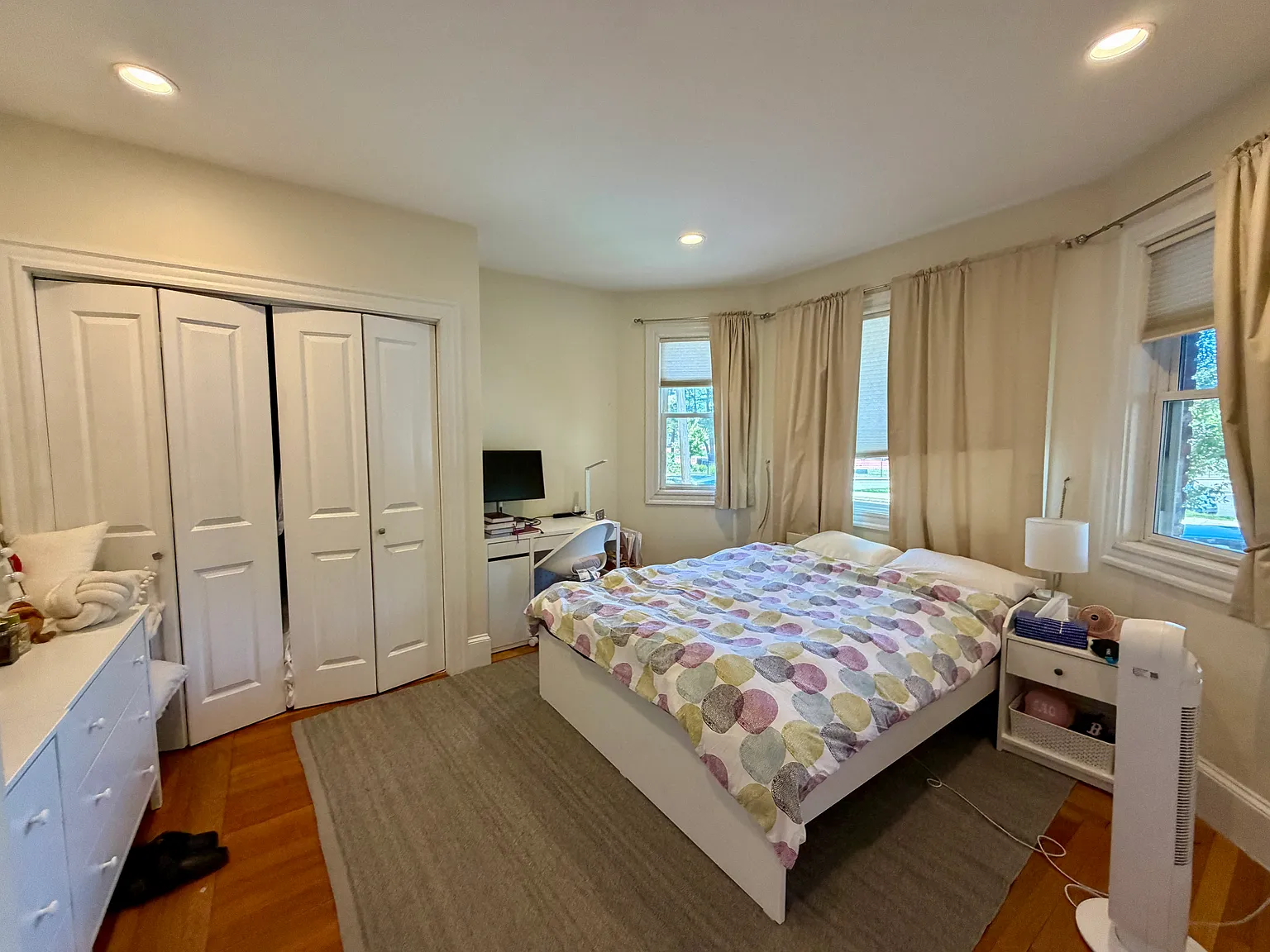 4 bed, 1900 sqft, $6,500 — Photo 4