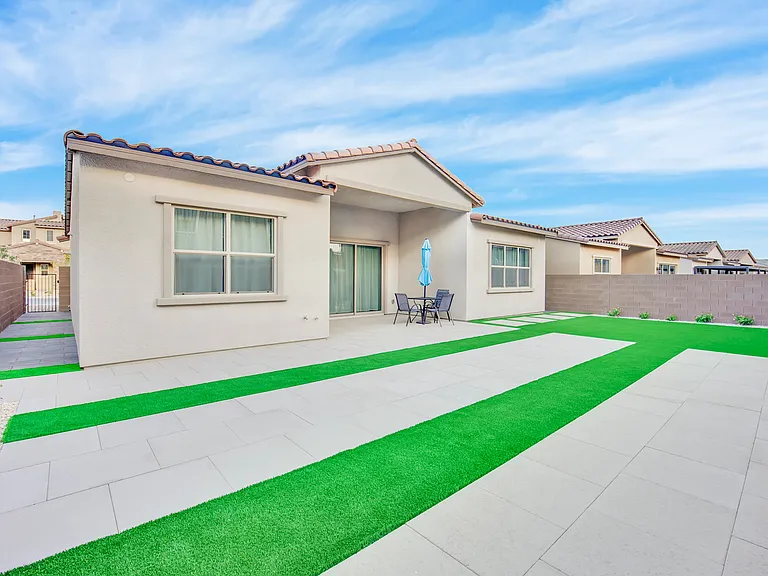 323 Robledo St — Photo 41