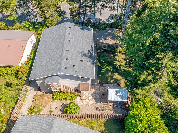 3rd image of 40 Wesler St