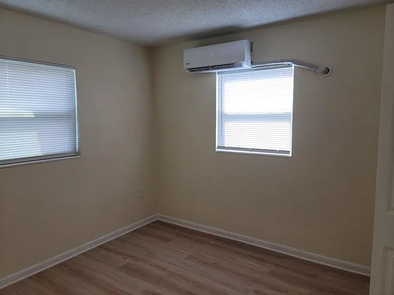 1700 Chaucer Rd — Photo 16