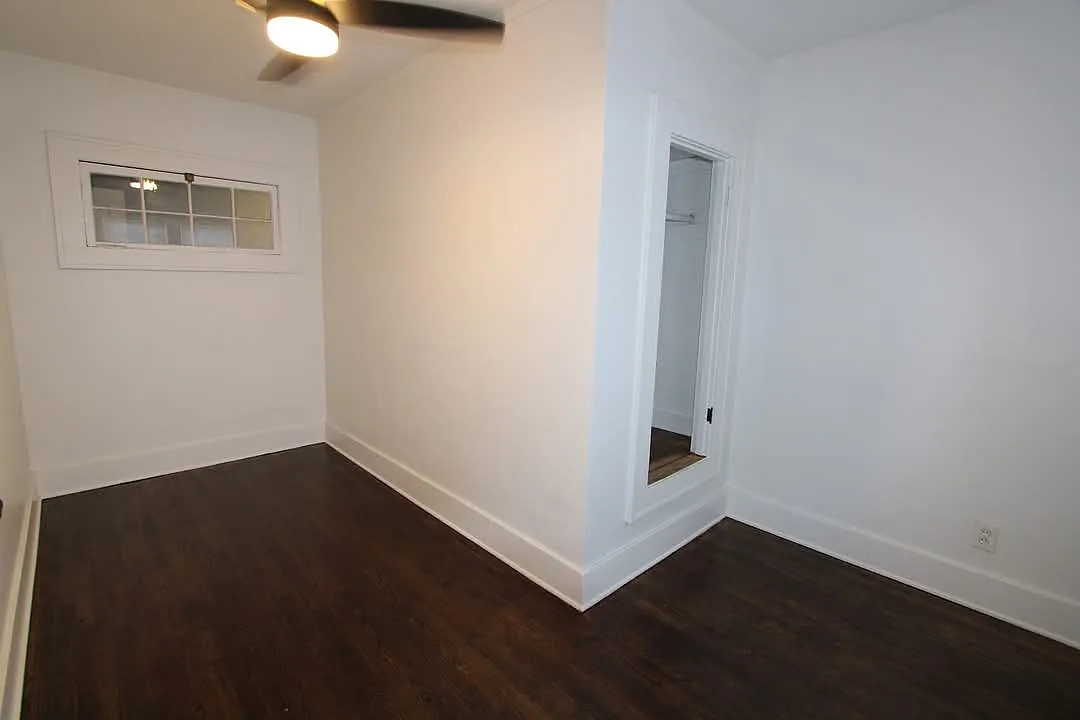 1020 25th St -6 Plex — Photo 3