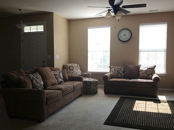 3rd image of 256 Tigerlilly Dr