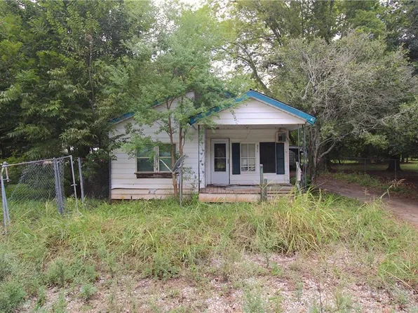 311 N Simms St, Simmesport, LA 71369