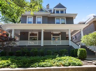 819 W Junior Ter, Chicago, IL