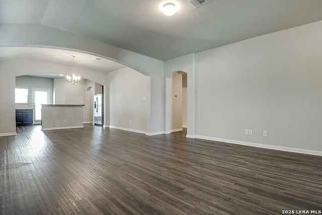 1041 Lauren St — Photo 7