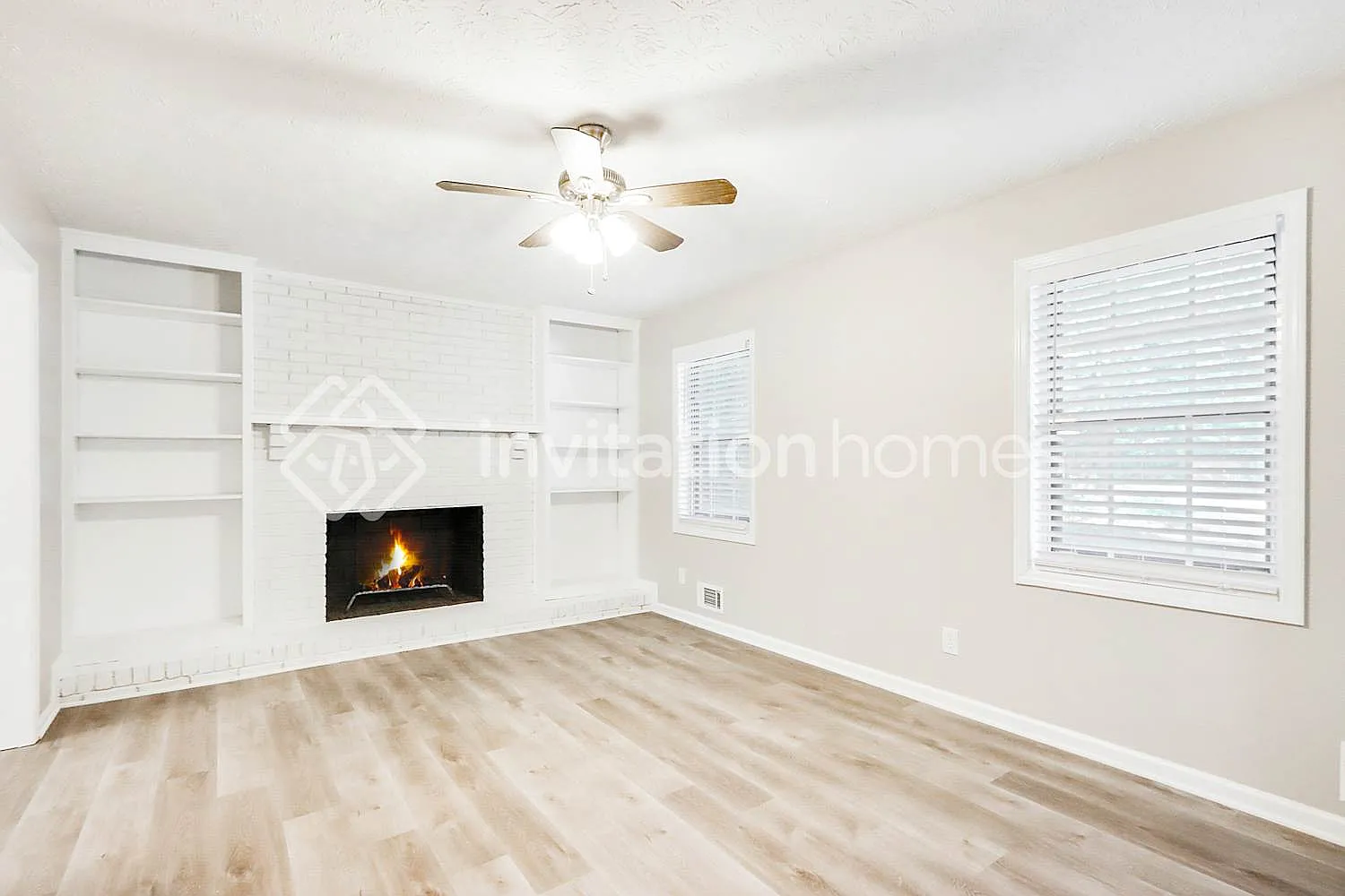 5779 Simone Dr Stone Mountain, GA 30087 — Photo 1