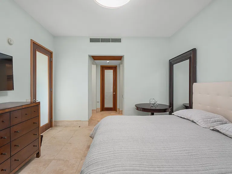 500 Plantation Dr #1-205 — Photo 37