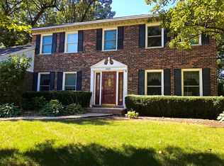 2025 Fairoak Ct, Naperville, IL 60565