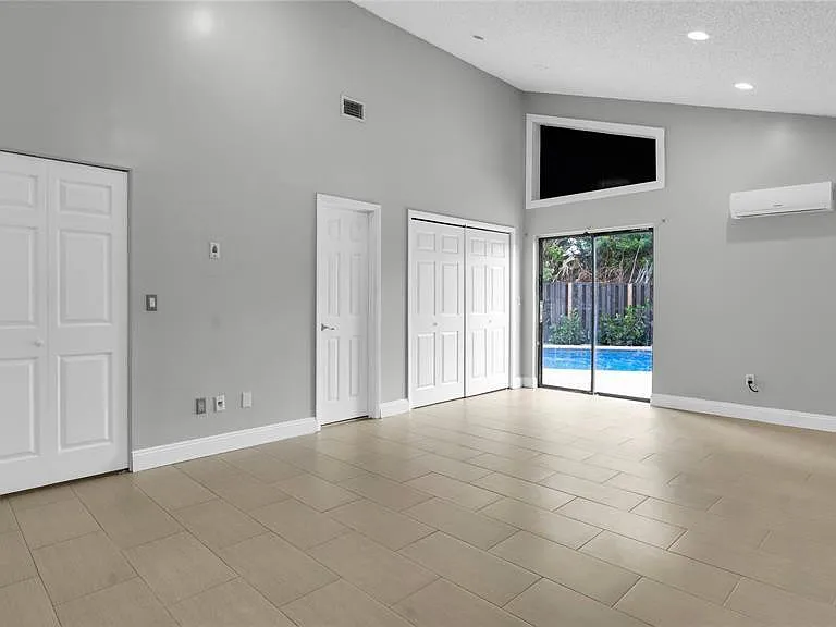 7659 Sierra Ter W — Photo 8