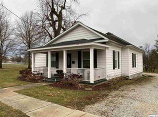 521 NW Cross St, Mount Sterling, IL 62353