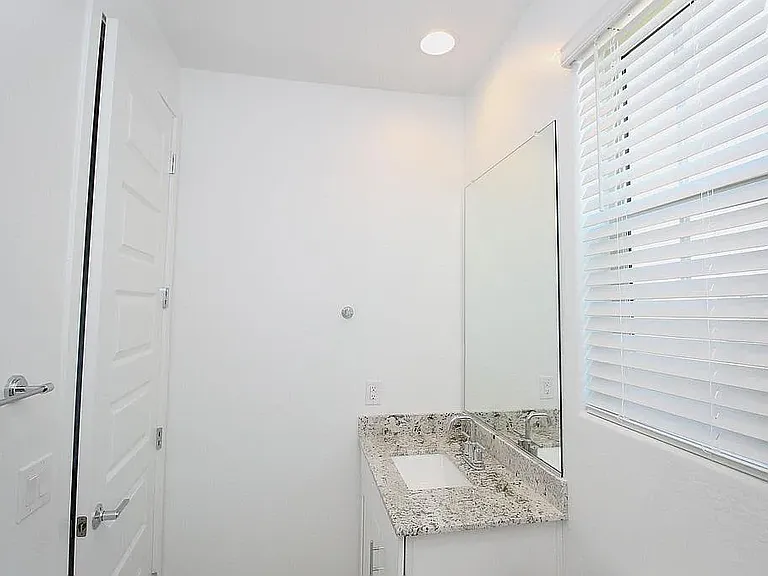 4427 N 94th Dr — Photo 13