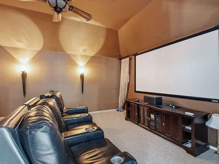 9309 Stonewood Dr — Photo 40