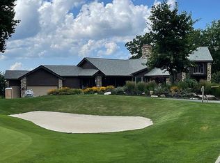 2985 Mountain Air Dr, Burnsville, NC 28714