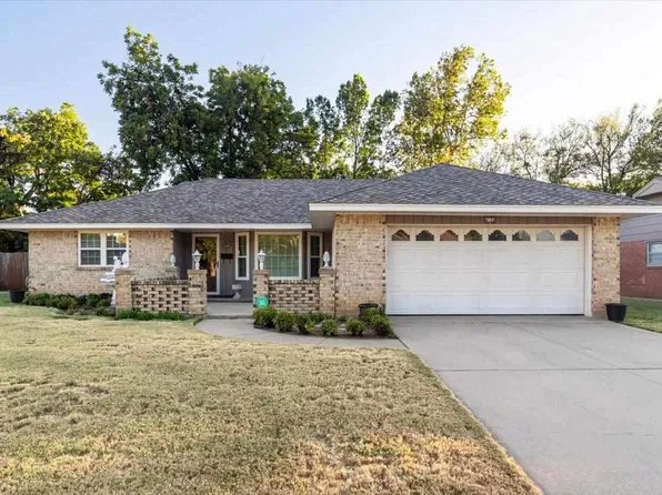 4104 NW Currell Dr, Lawton, OK 73505