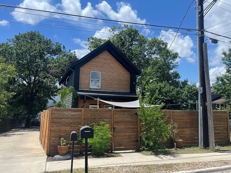 3409 Pennsylvania Ave — Photo 25