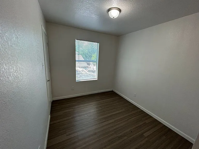 1615 N Navidad St — Photo 8