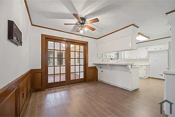 16318 Southampton Dr — Photo 24