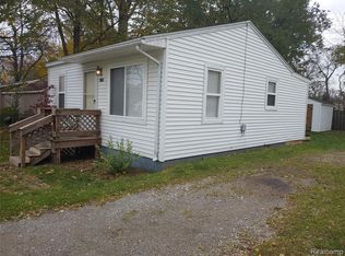 2196 E Parkwood Ave, Burton, MI 48529