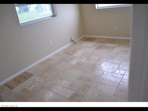 3rd image of 1013 NE 15th Pl