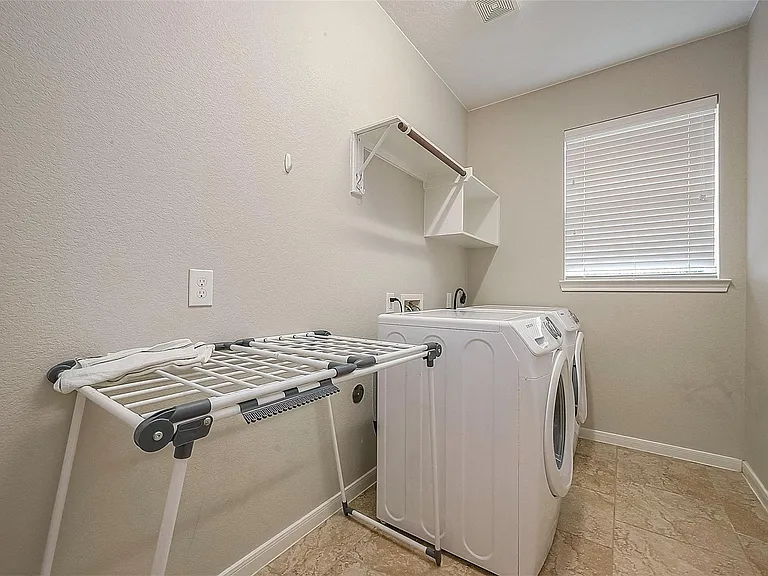 167 Pinto Point Pl — Photo 50