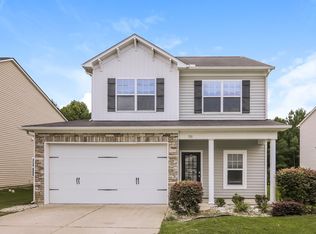 731 Hunters Ridge Dr, Fuquay Varina, NC 27526