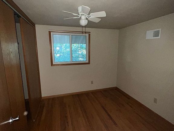 2nd image of 7714 Venus St #E
