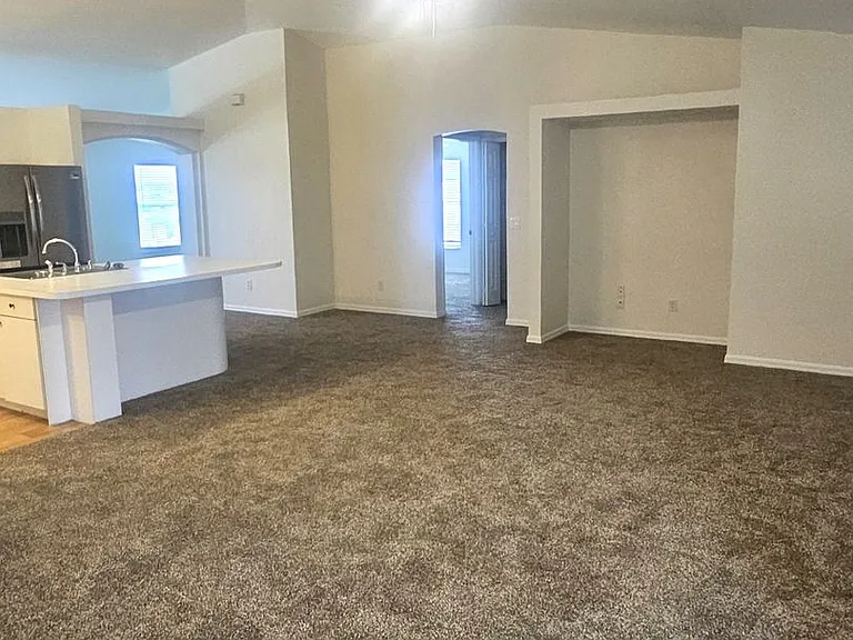 25173 Mercedes Dr — Photo 18