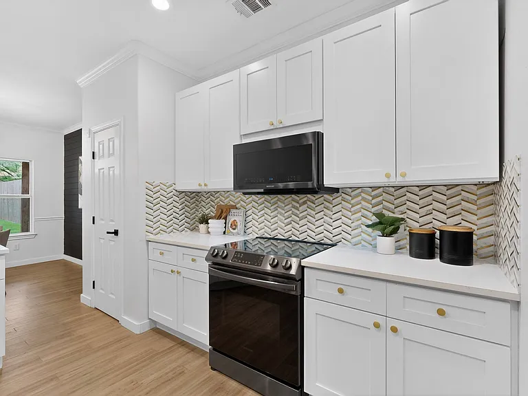 14902 Longbranch Dr — Photo 6