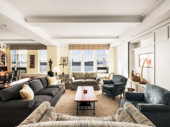 33 Riverside Drive image 4 of 18