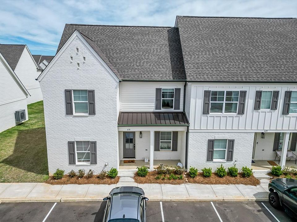 1st image of 618 Cottage Ln