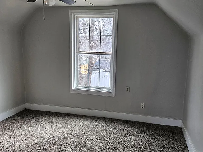 707 E Iowa St — Photo 3