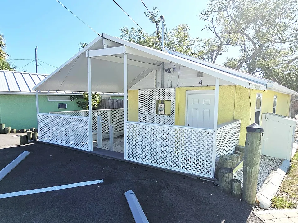 870 S McCall Rd #4