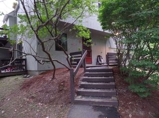 105 Williams Ln #7F, Hartford, VT 05047