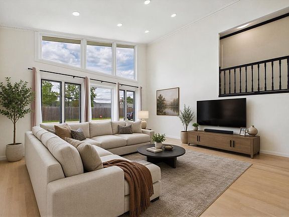 3rd image of 3425 Harris Dr