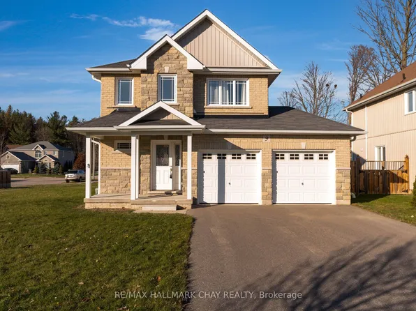 9 Mancini Dr, Essa, ON L3W 0A6