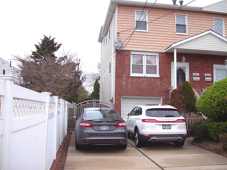1st image of 2021 E 69th St