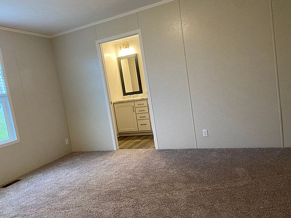 5th image of 245 Spruce Ave #245
