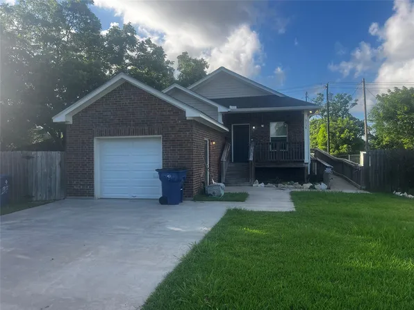3134 Babin Ave, Texas City, TX 77590