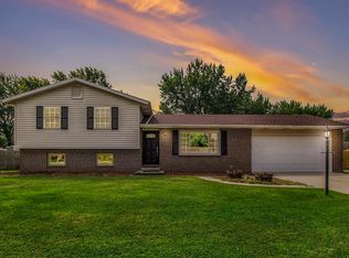 27306 Lamplighter Ln, Elkhart, IN 46514