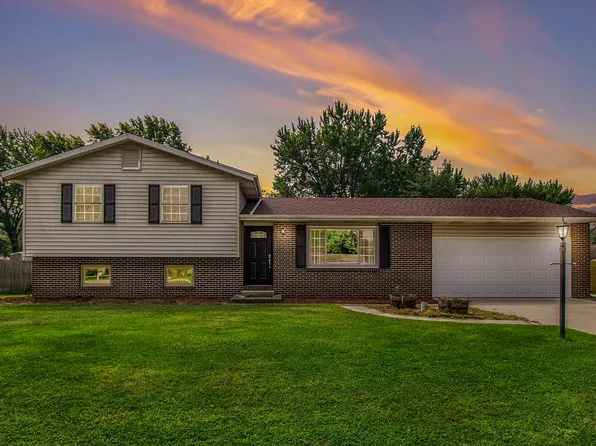 27306 Lamplighter Ln, Elkhart, IN 46514