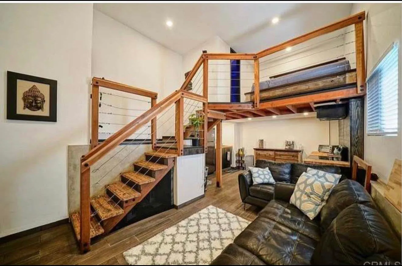 1 bed, 600 sqft, $2,400 — Photo 1