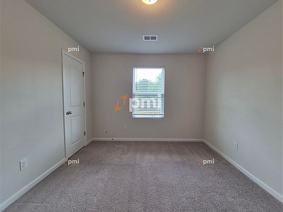 5th image of 712 Maddux Dr