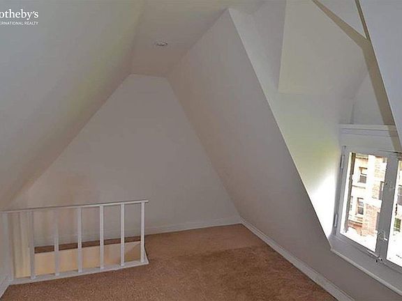 5th image of 319 W 77th St APT 8