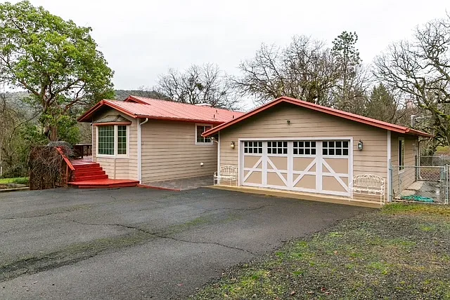 4 bed, 3143 sqft, $3,300 — Photo 2