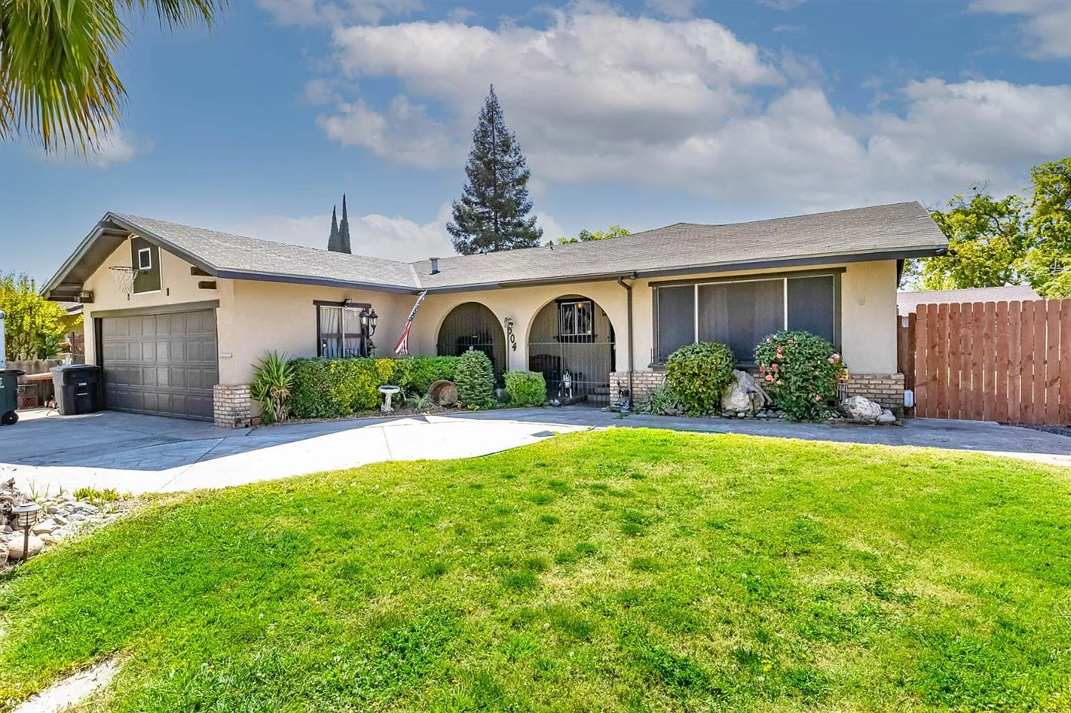 1504 San Miguel Ln photo 1