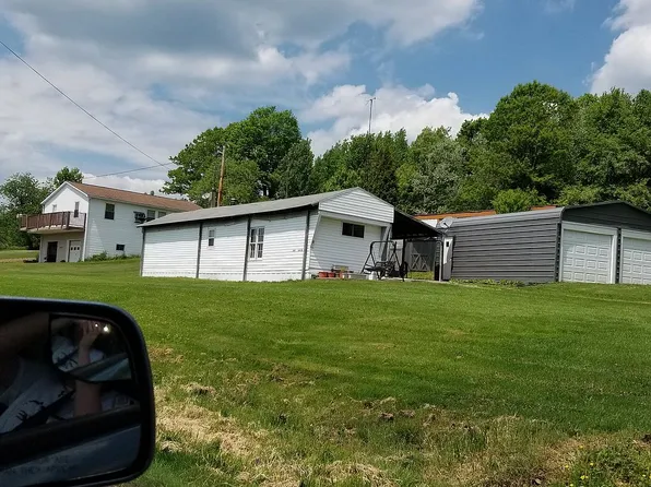1047 Elm Rd, Northern Cambria, PA 15714