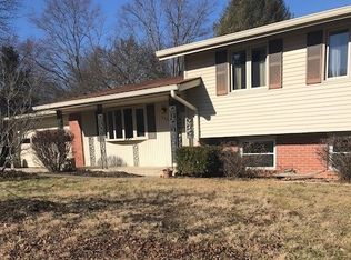 582 W Green Rd, Bloomington, IN 47403