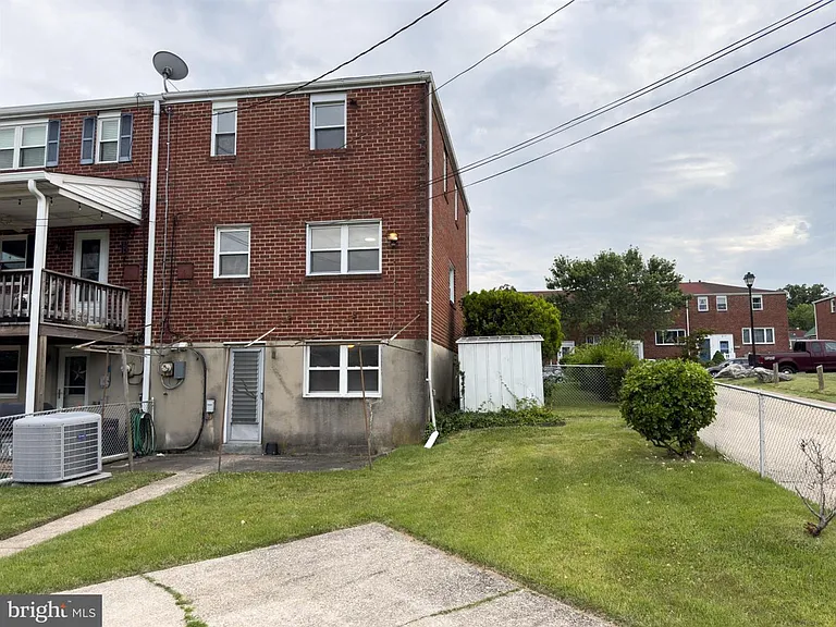 926 Regina Dr — Photo 24